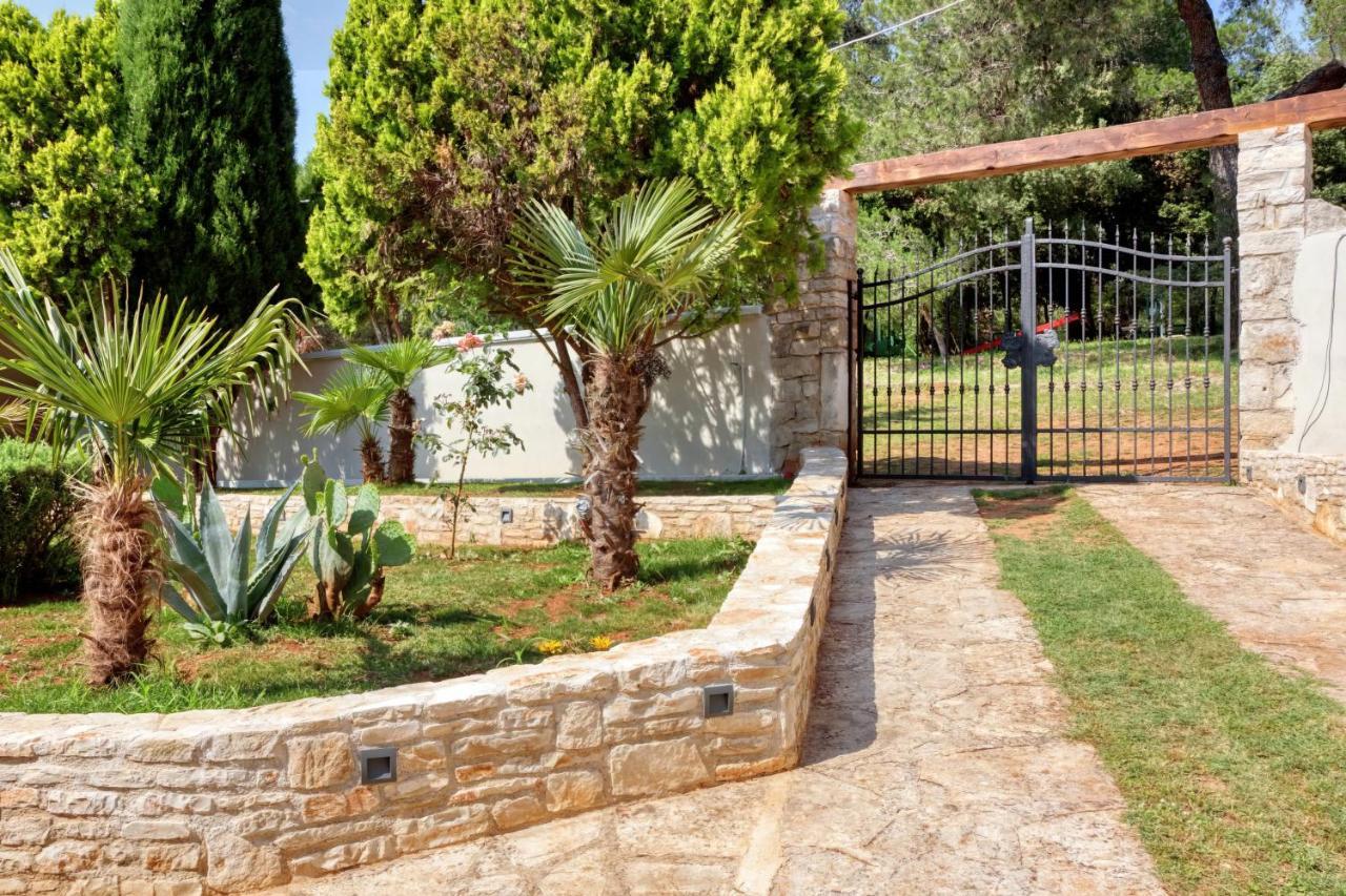 Holiday Home Giardino Marino Pomer Exterior foto