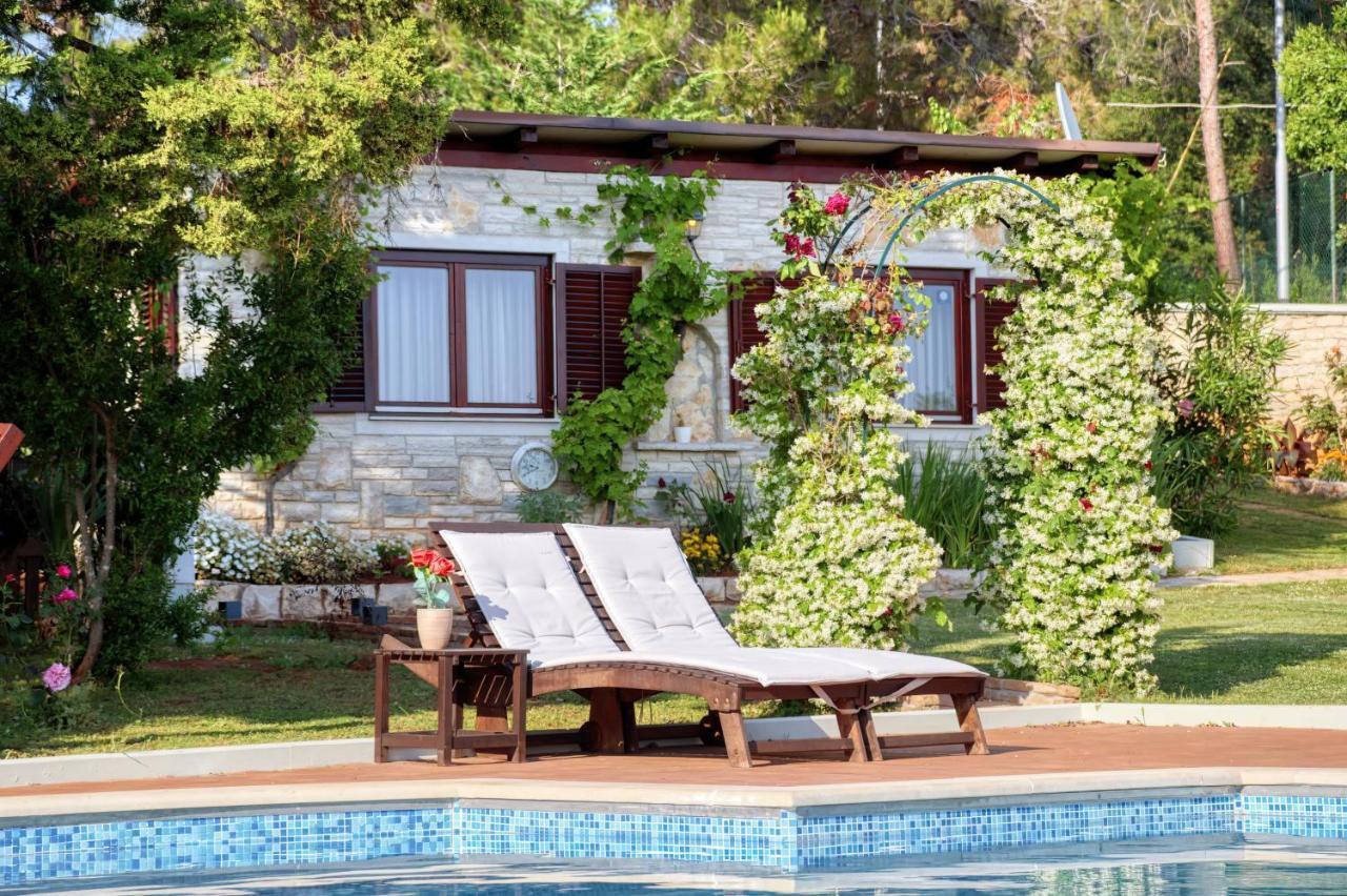 Holiday Home Giardino Marino Pomer Exterior foto